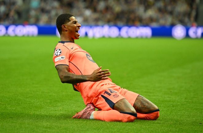 小波特连续三场比赛砍下30+&命中5个三分，篮网队史首人